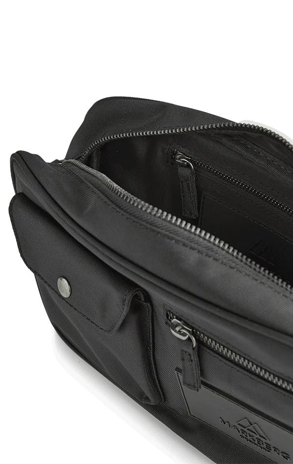 Sac bandoulière DarlaMBG. Taille M. Noir. 100 % polyester recyclé. Markberg