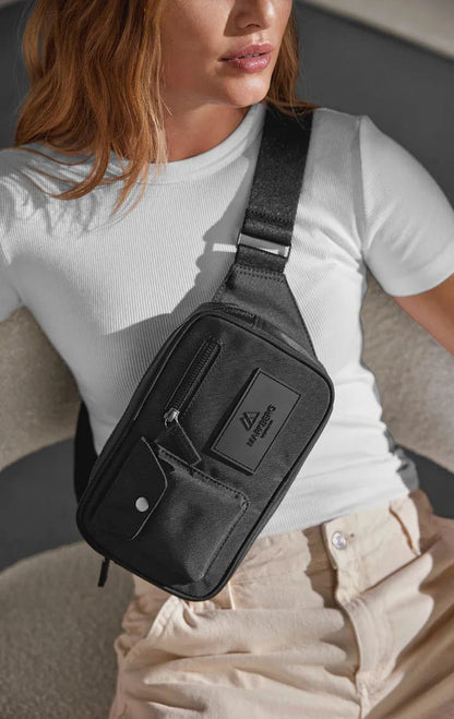 DarlaMBG bæltetaske til ham og hende. Unisex. Monochrome sort. Markberg